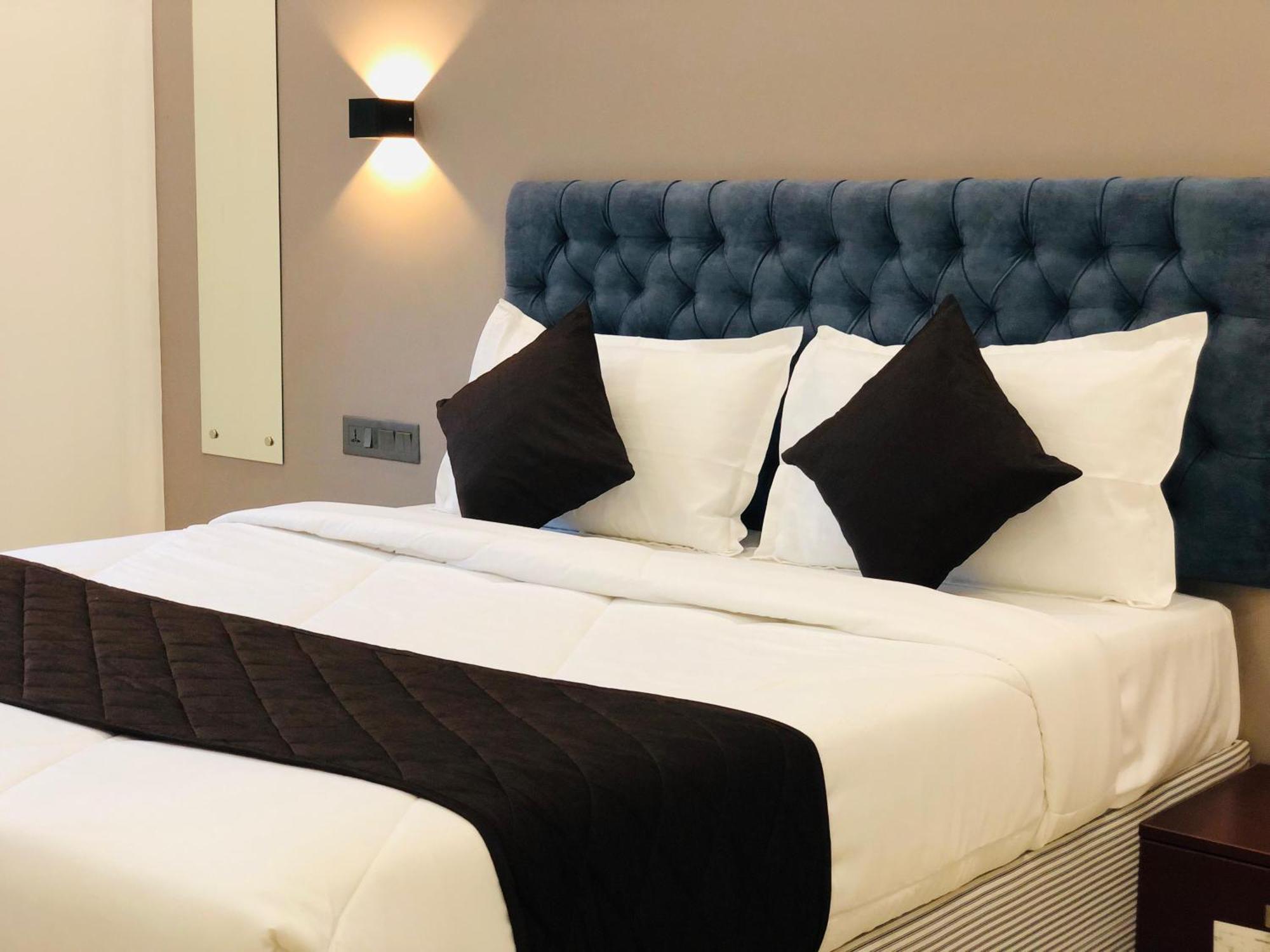 The Lotaz Hotel Коччи Экстерьер фото