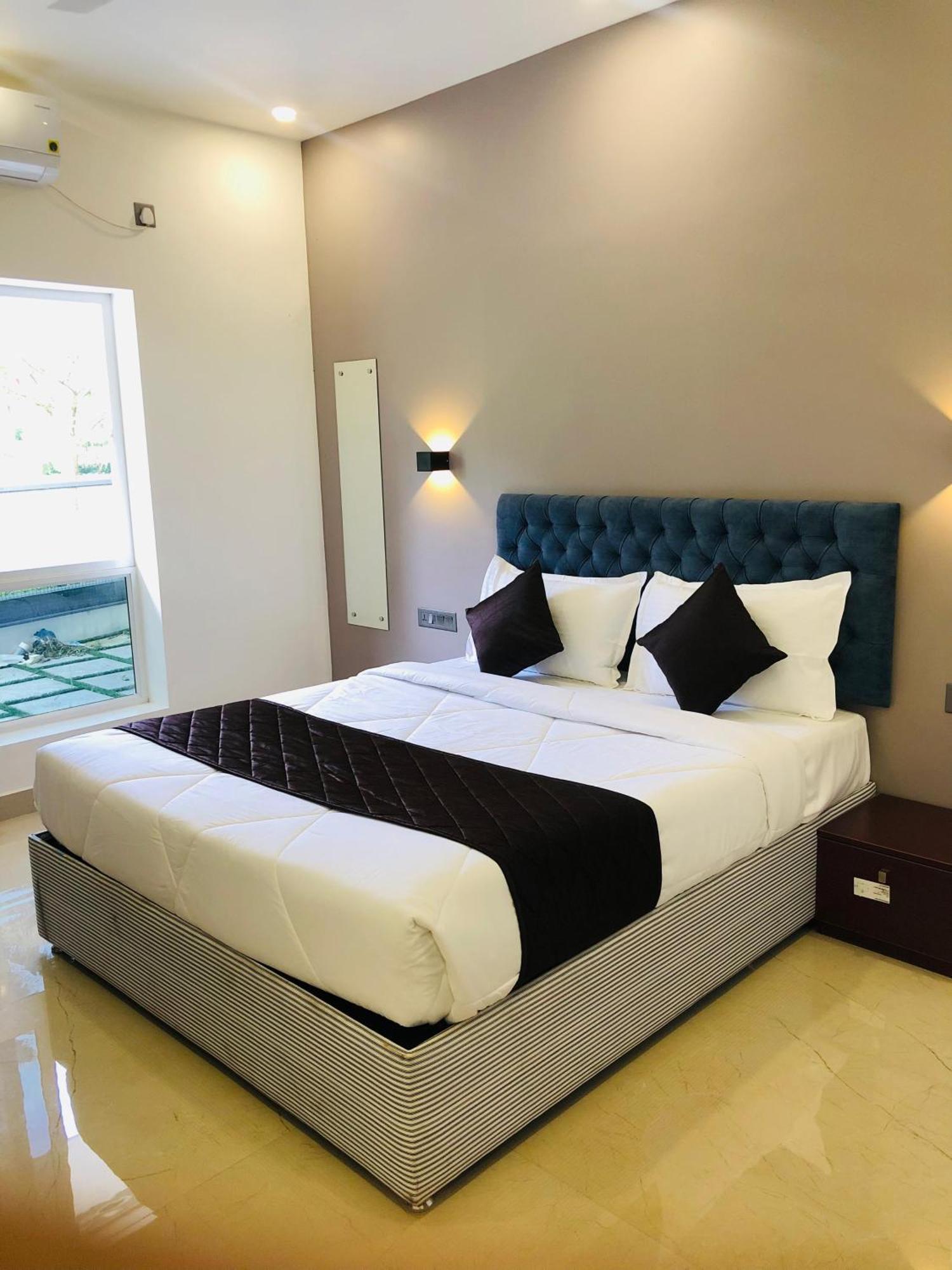 The Lotaz Hotel Коччи Экстерьер фото