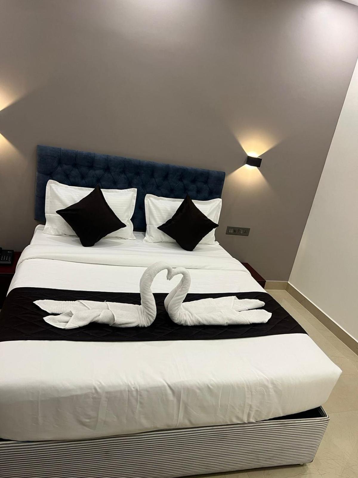 The Lotaz Hotel Коччи Экстерьер фото