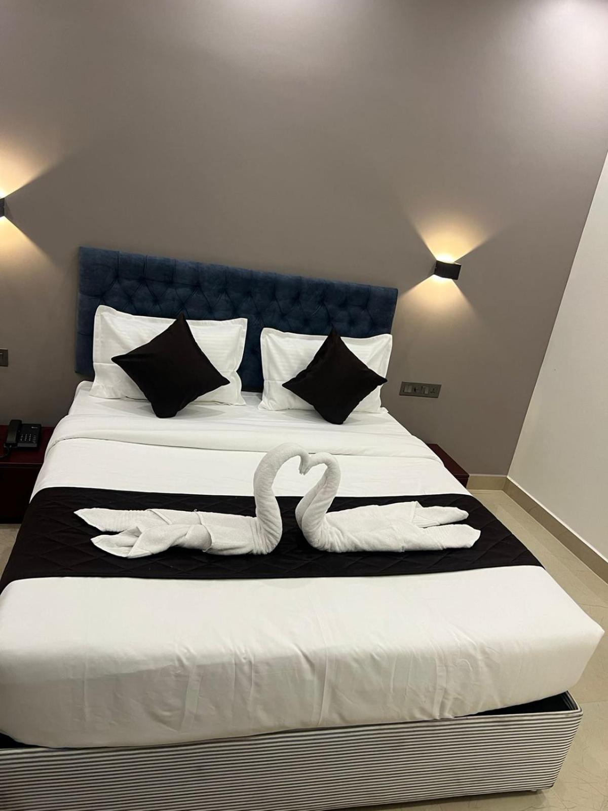 The Lotaz Hotel Коччи Экстерьер фото