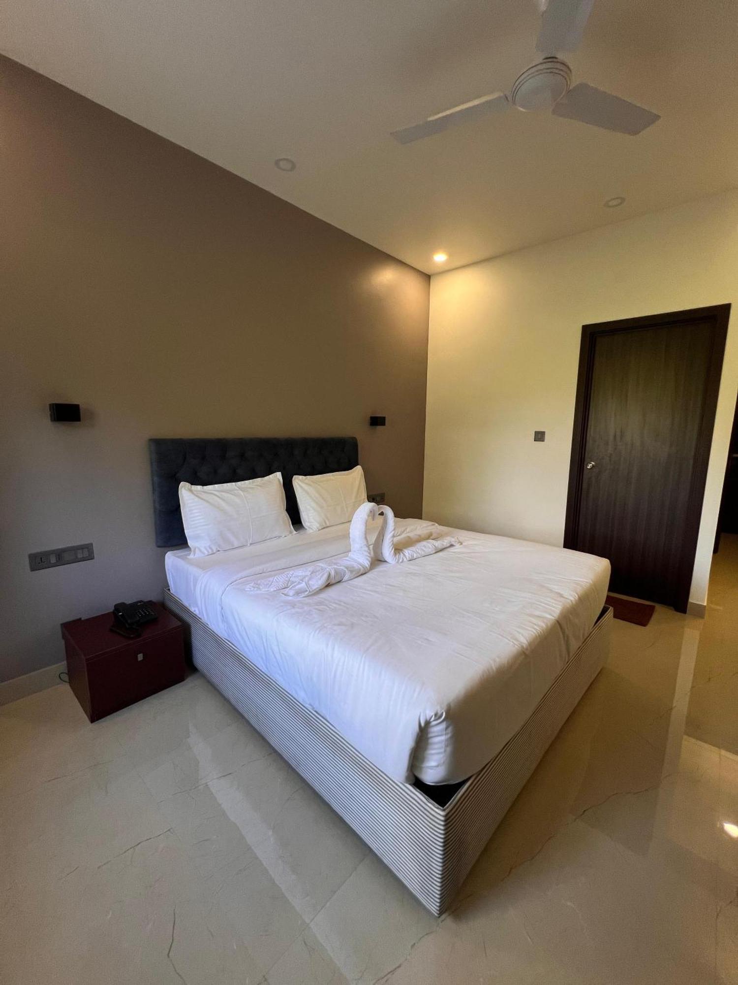 The Lotaz Hotel Коччи Экстерьер фото