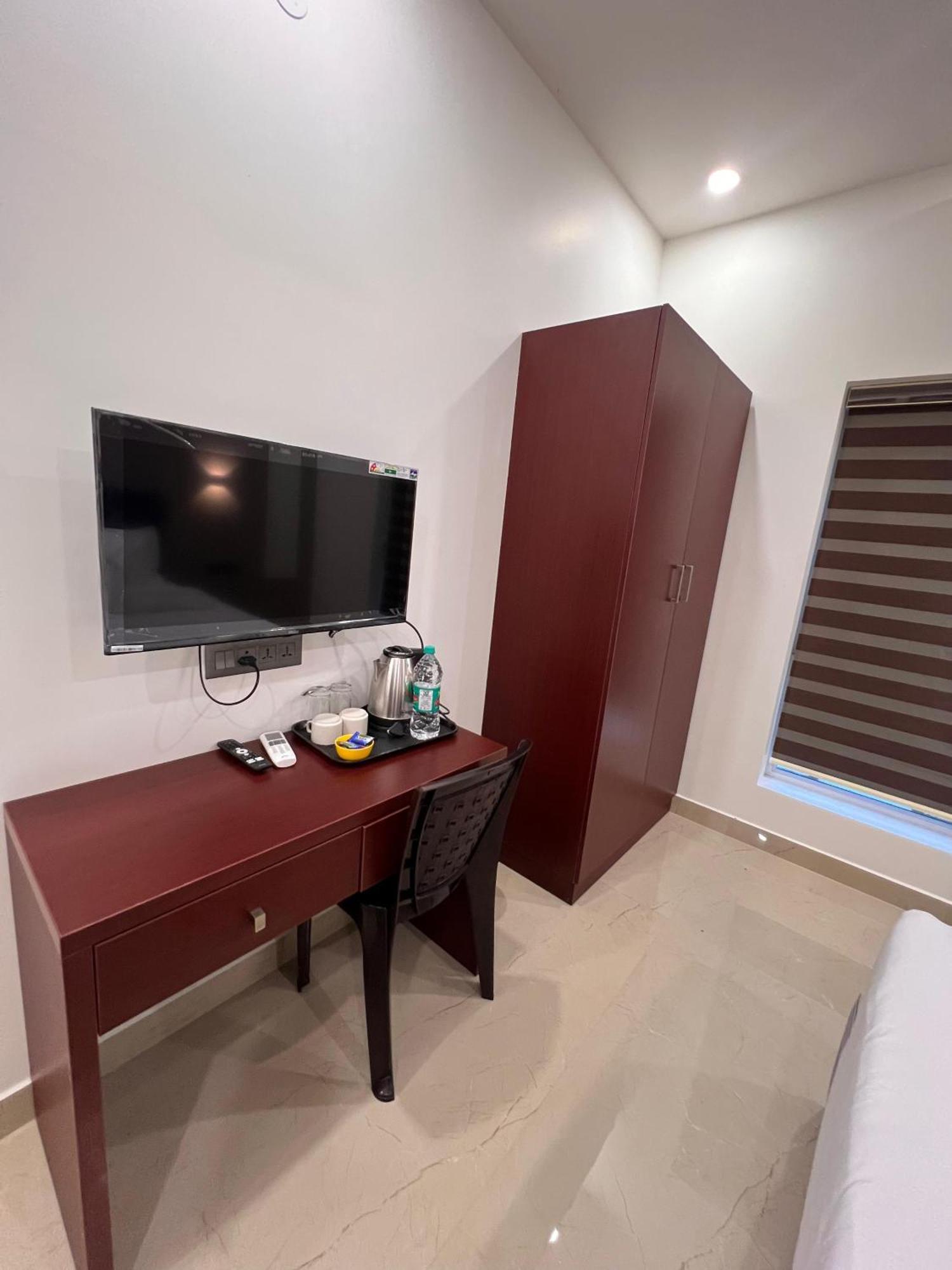 The Lotaz Hotel Коччи Экстерьер фото
