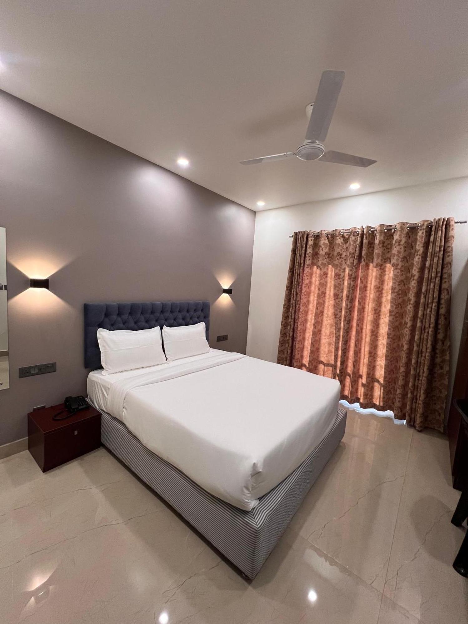 The Lotaz Hotel Коччи Экстерьер фото